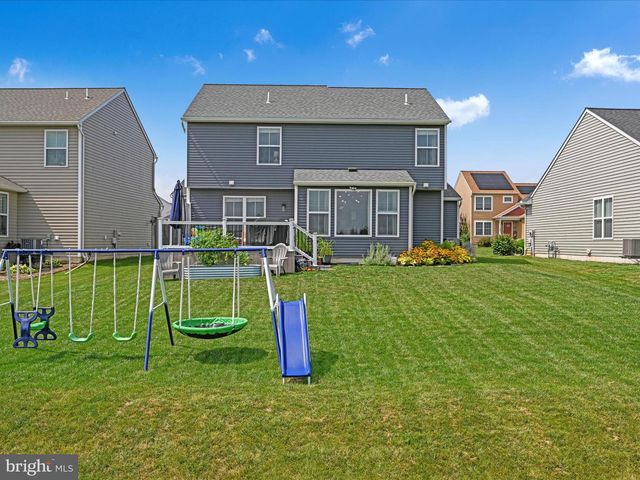 404 JARED WAY, New Holland, PA 17557