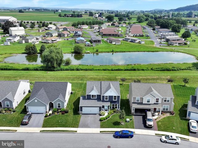 404 JARED WAY, New Holland, PA 17557