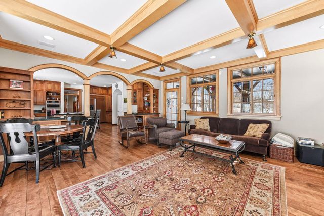 3 Circle E, Edina, MN 55436