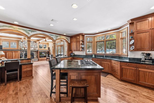 3 Circle E, Edina, MN 55436