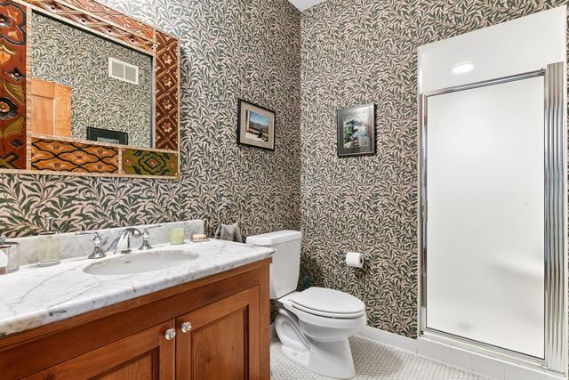 3 Circle E, Edina, MN 55436