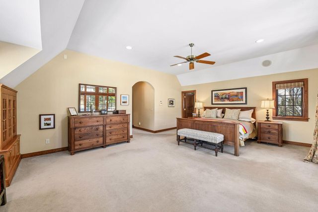 3 Circle E, Edina, MN 55436