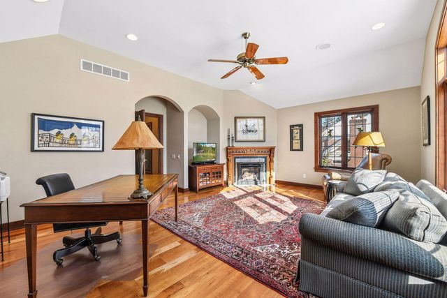 3 Circle E, Edina, MN 55436