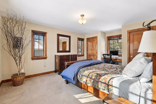 3 Circle E, Edina, MN 55436