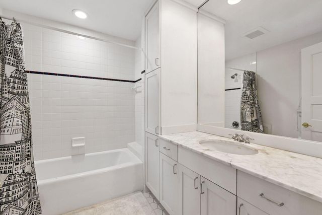 3 Circle E, Edina, MN 55436