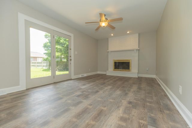 8222 N Birch Avenue, Newburgh, IN 47630