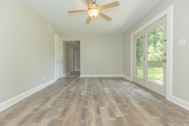 8222 N Birch Avenue, Newburgh, IN 47630