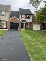 47 PRINCETON CT, Langhorne, PA 19047