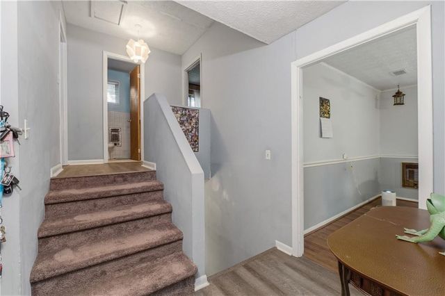 31 Rock Fence Circle SE, Cartersville, GA 30121