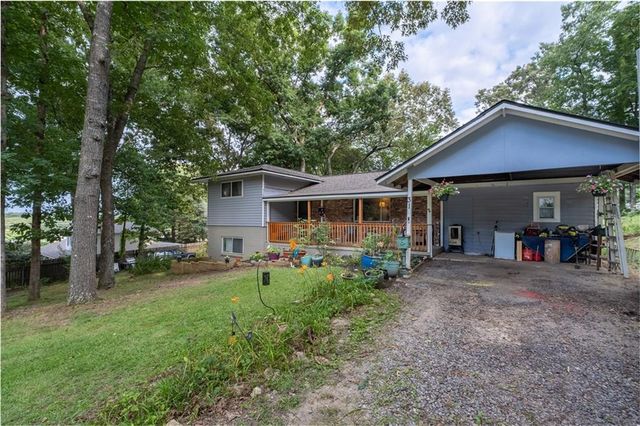 31 Rock Fence Circle SE, Cartersville, GA 30121