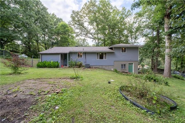31 Rock Fence Circle SE, Cartersville, GA 30121