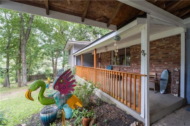 31 Rock Fence Circle SE, Cartersville, GA 30121