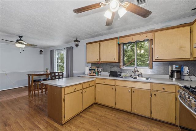 31 Rock Fence Circle SE, Cartersville, GA 30121