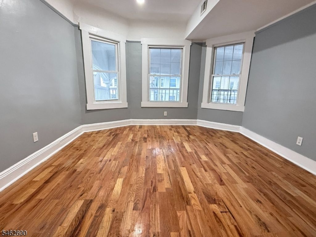44 N 16Th St, East Orange City, NJ 07017 — photo 3