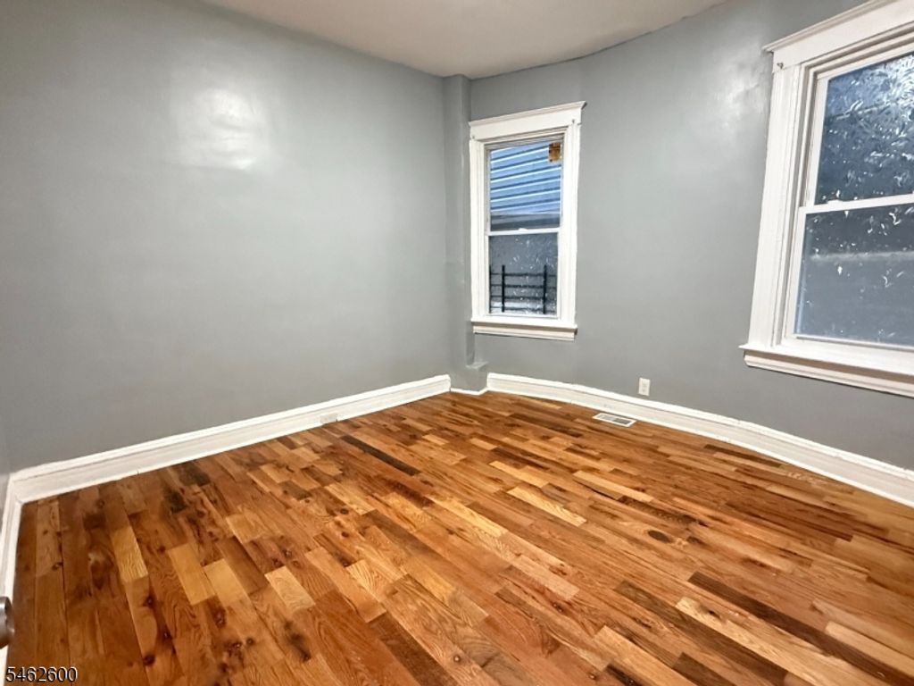 44 N 16Th St, East Orange City, NJ 07017 — photo 5