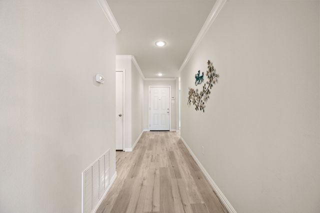 704 Bastrop Drive, Arlington, TX 76002