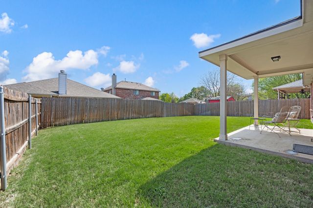 704 Bastrop Drive, Arlington, TX 76002