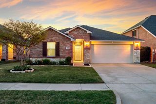 704 Bastrop Drive, Arlington, TX 76002