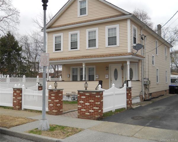 9 Lawrence Road, Poughkeepsie, NY 12601