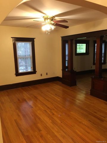 9 Lawrence Road, Poughkeepsie, NY 12601