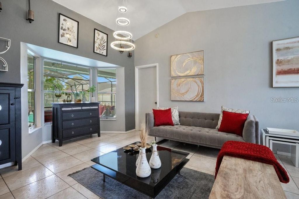 Image 3 of property listing at 2661 MILL RUN BOULEVARD, Kissimmee, FL 34744