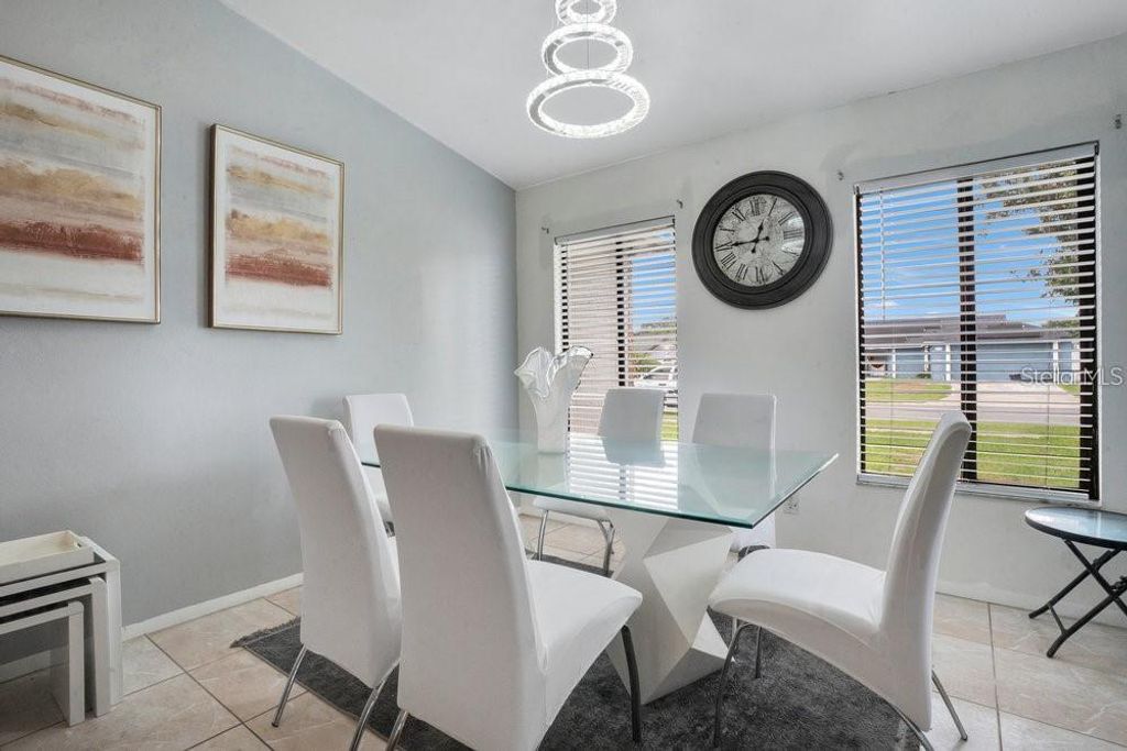 Image 4 of property listing at 2661 MILL RUN BOULEVARD, Kissimmee, FL 34744