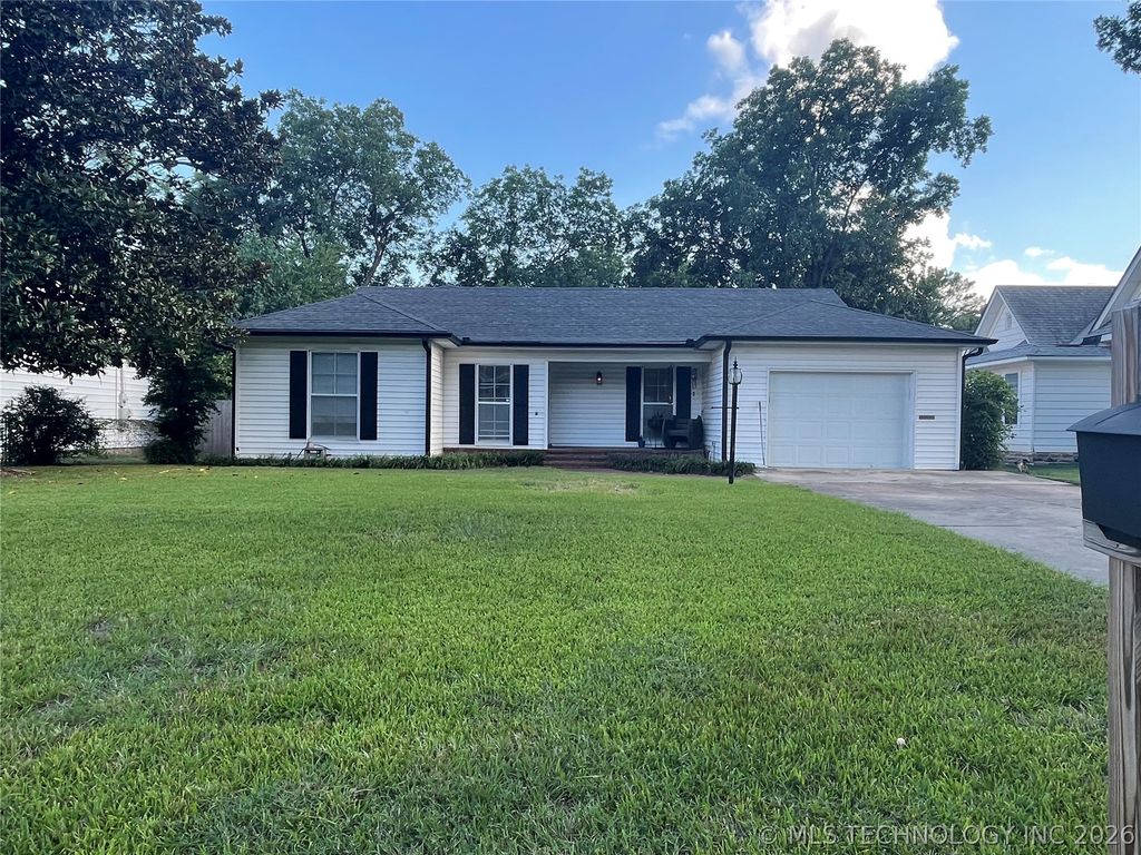 1418 3rd Avenue SW, Ardmore, OK 73401