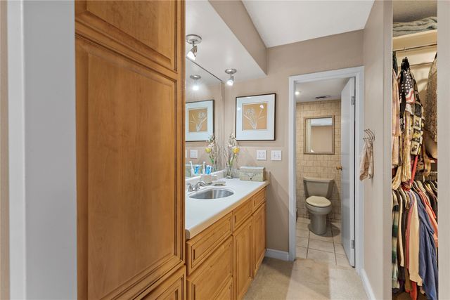 3663 Grand Avenue 107, Des Moines, IA 50312