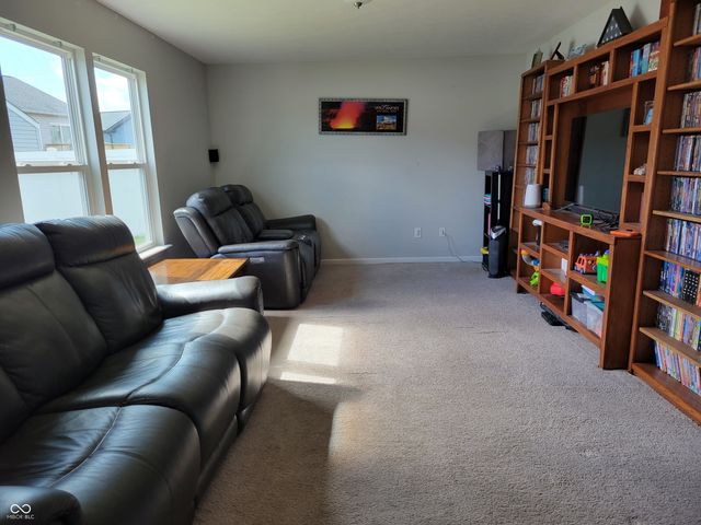 299 Wilkes Court, Trafalgar, IN 46181