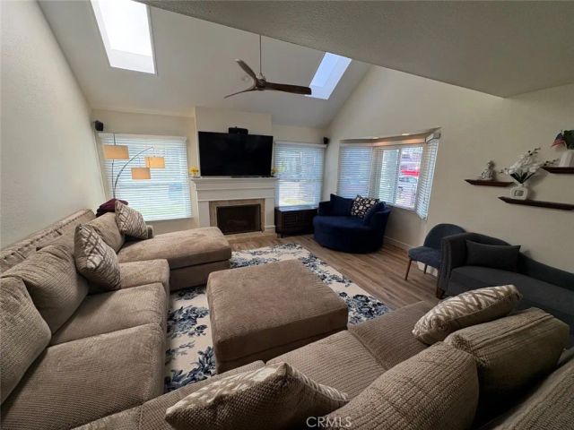 223 14th Street, Huntington Beach, CA 92648