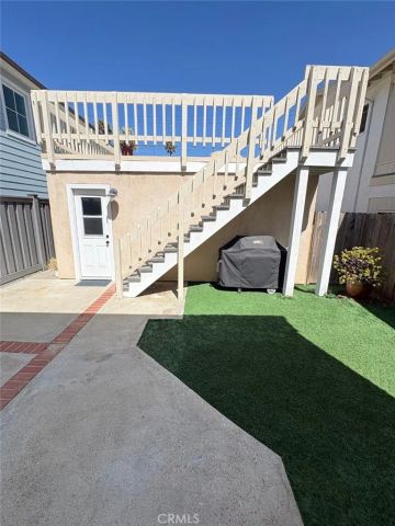 223 14th Street, Huntington Beach, CA 92648