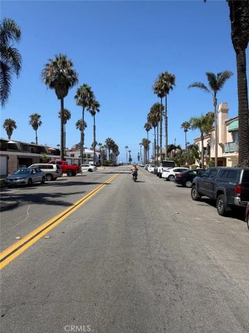 223 14th Street, Huntington Beach, CA 92648