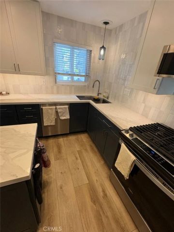 223 14th Street, Huntington Beach, CA 92648