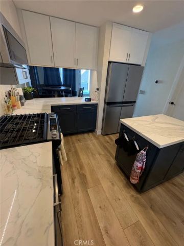 223 14th Street, Huntington Beach, CA 92648