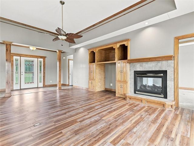 7633 212th Street, Holt, MO 64048