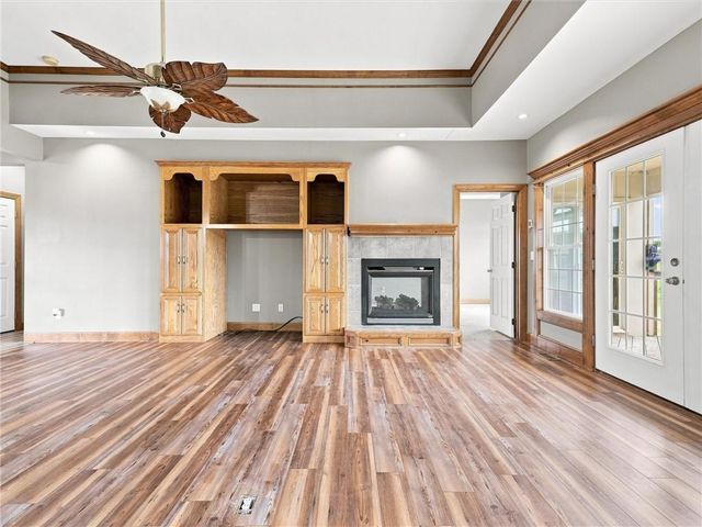 7633 212th Street, Holt, MO 64048