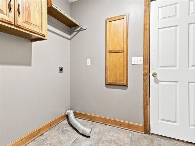 7633 212th Street, Holt, MO 64048
