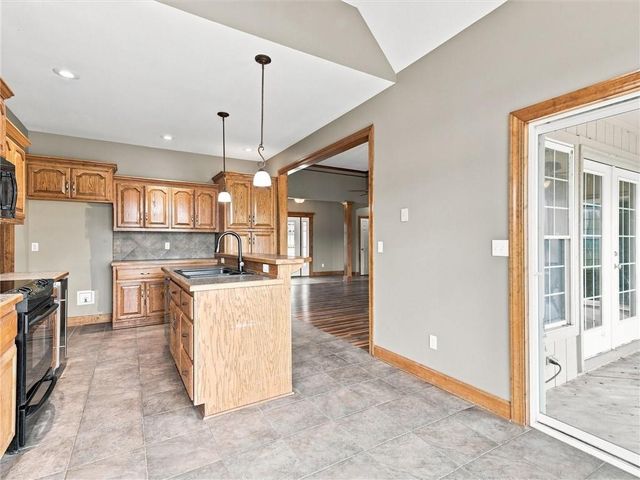 7633 212th Street, Holt, MO 64048