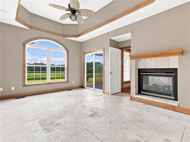 7633 212th Street, Holt, MO 64048