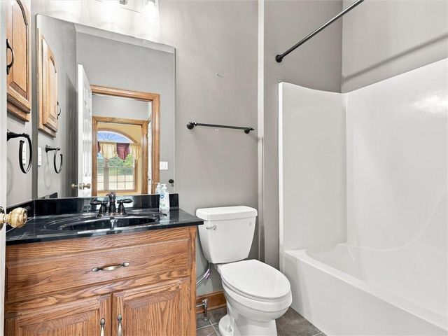 7633 212th Street, Holt, MO 64048