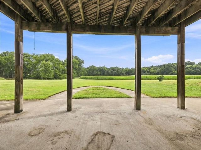7633 212th Street, Holt, MO 64048