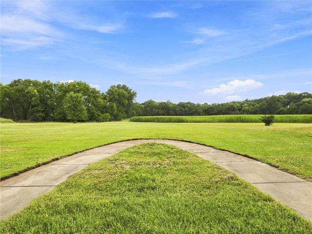7633 212th Street, Holt, MO 64048