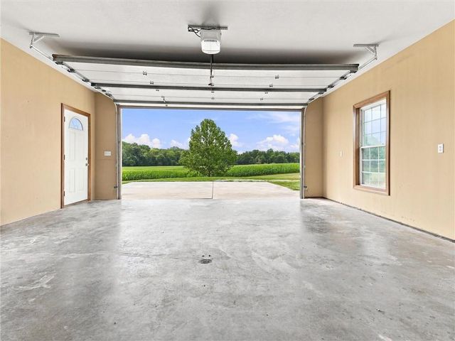 7633 212th Street, Holt, MO 64048
