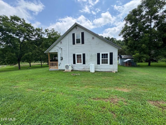 2759 A J Osborne Highway, Blackwater, VA 24221