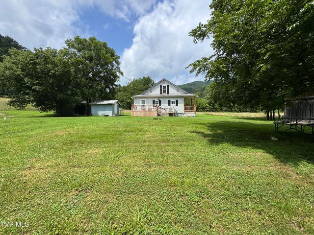 2759 A J Osborne Highway, Blackwater, VA 24221
