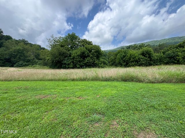 2759 A J Osborne Highway, Blackwater, VA 24221