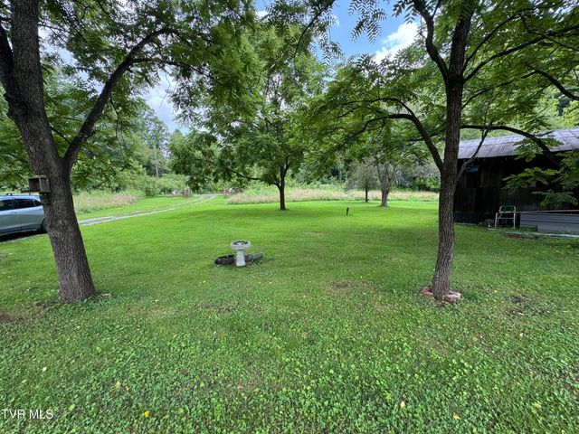 2759 A J Osborne Highway, Blackwater, VA 24221