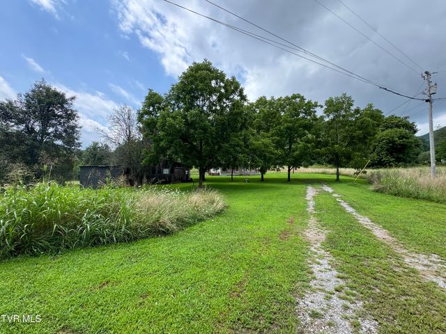2759 A J Osborne Highway, Blackwater, VA 24221