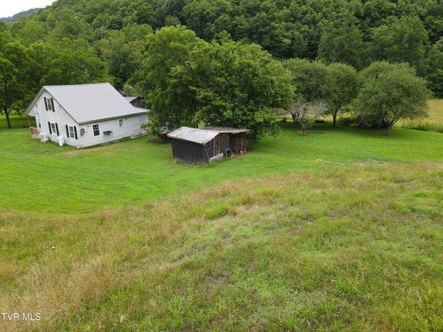 2759 A J Osborne Highway, Blackwater, VA 24221
