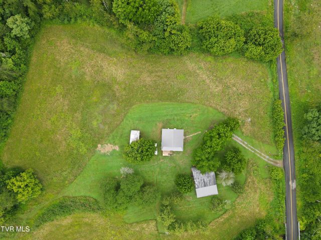 2759 A J Osborne Highway, Blackwater, VA 24221